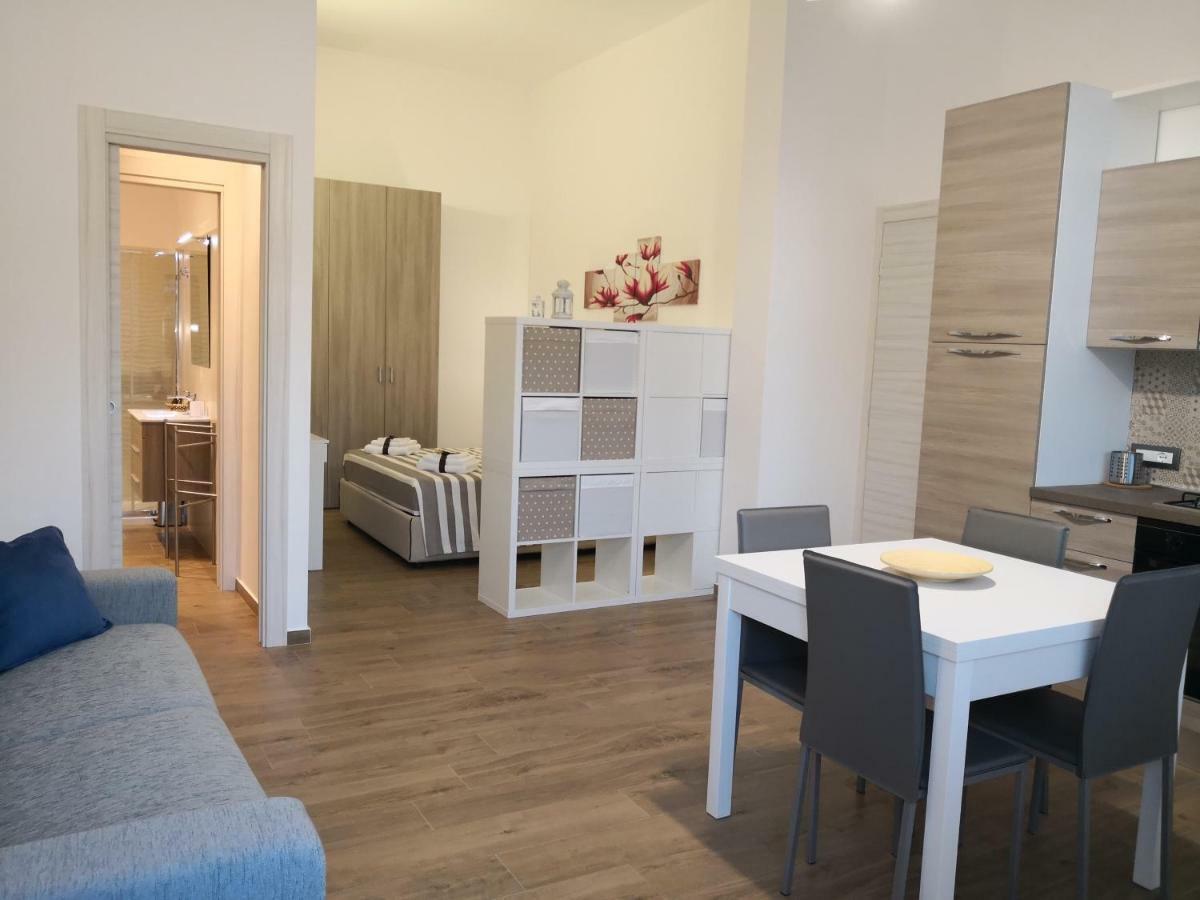 Hotel Tiny House Naxos à Giardini-Naxos Extérieur photo